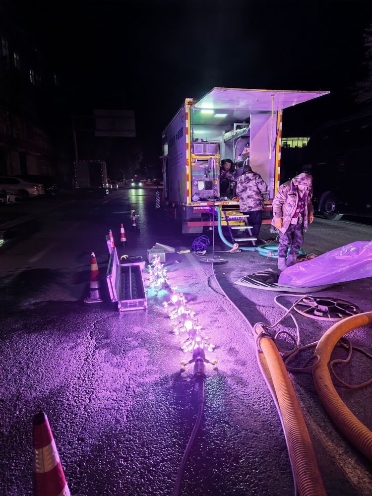 洞口管道非开挖修复