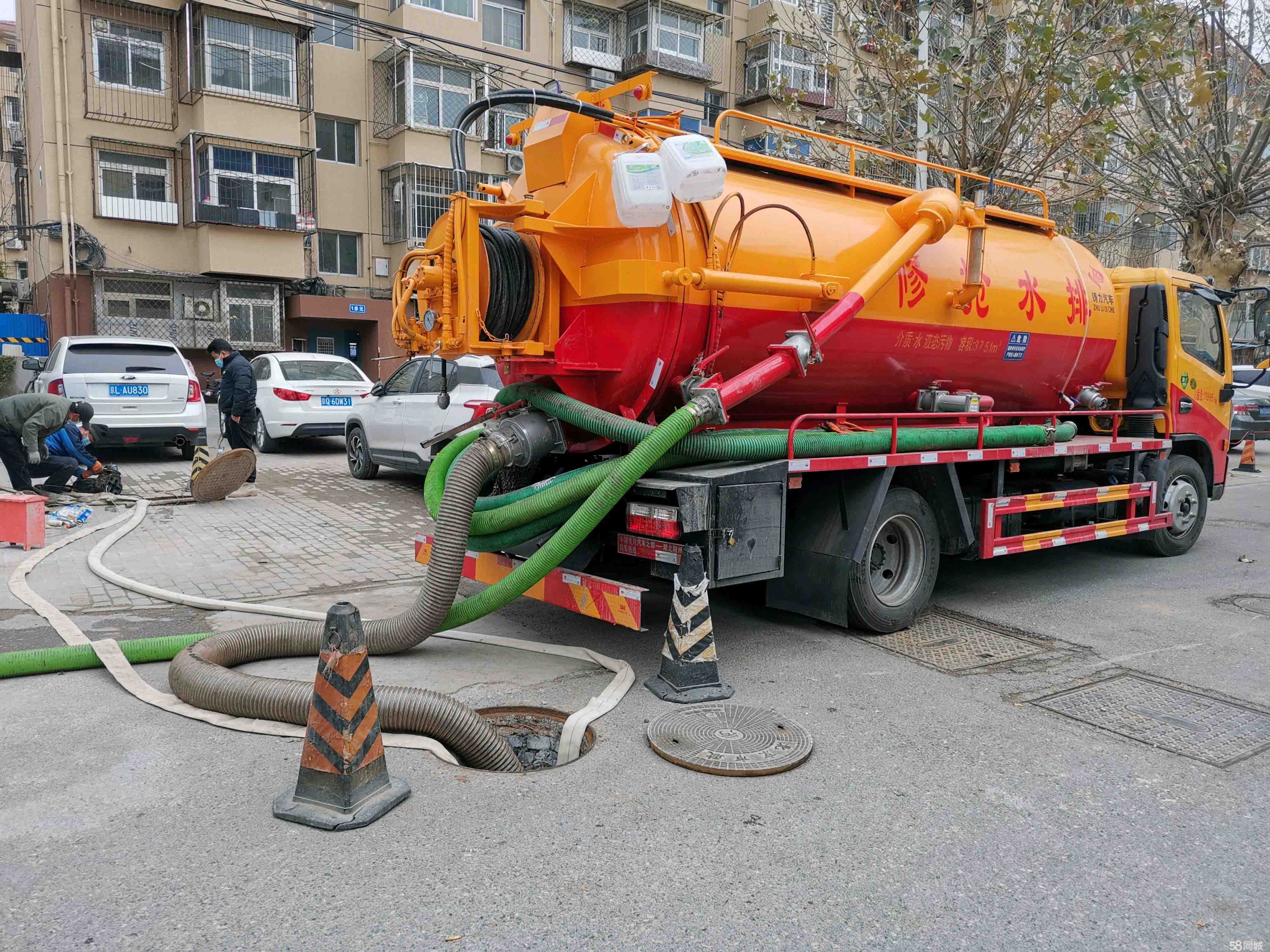 洞口抽粪吸污